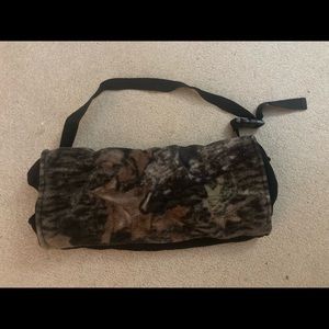 Soft Warm Insulated Fleece Camo Handmuff